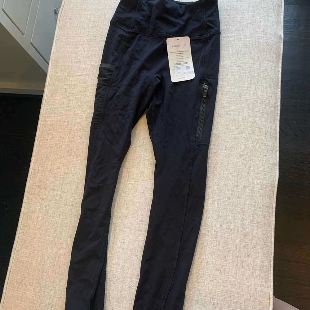 New unworn Fabletics pants